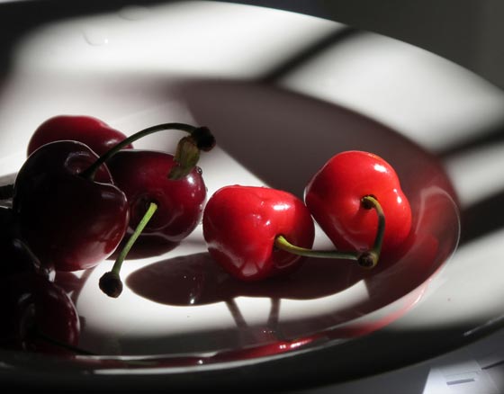 cherries - bowl - ray of light - red - Florence boudet - FLO-FLO - may - spring
