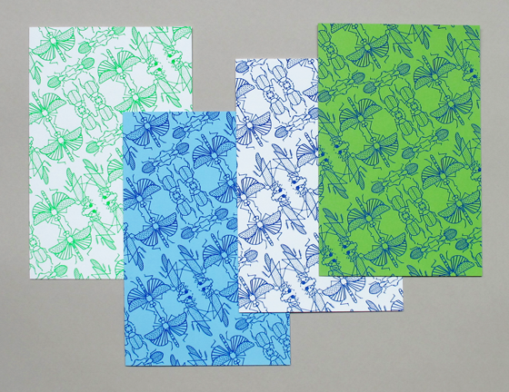 carnets sérigraphiés motif nuée d'insectes, imprimés et façonnés à la main (reliure cousue). ©Florence Boudet